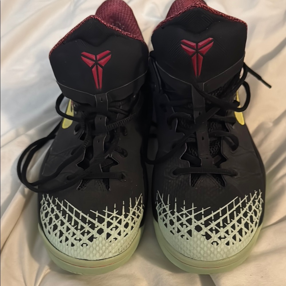 Kobe venomenom 4